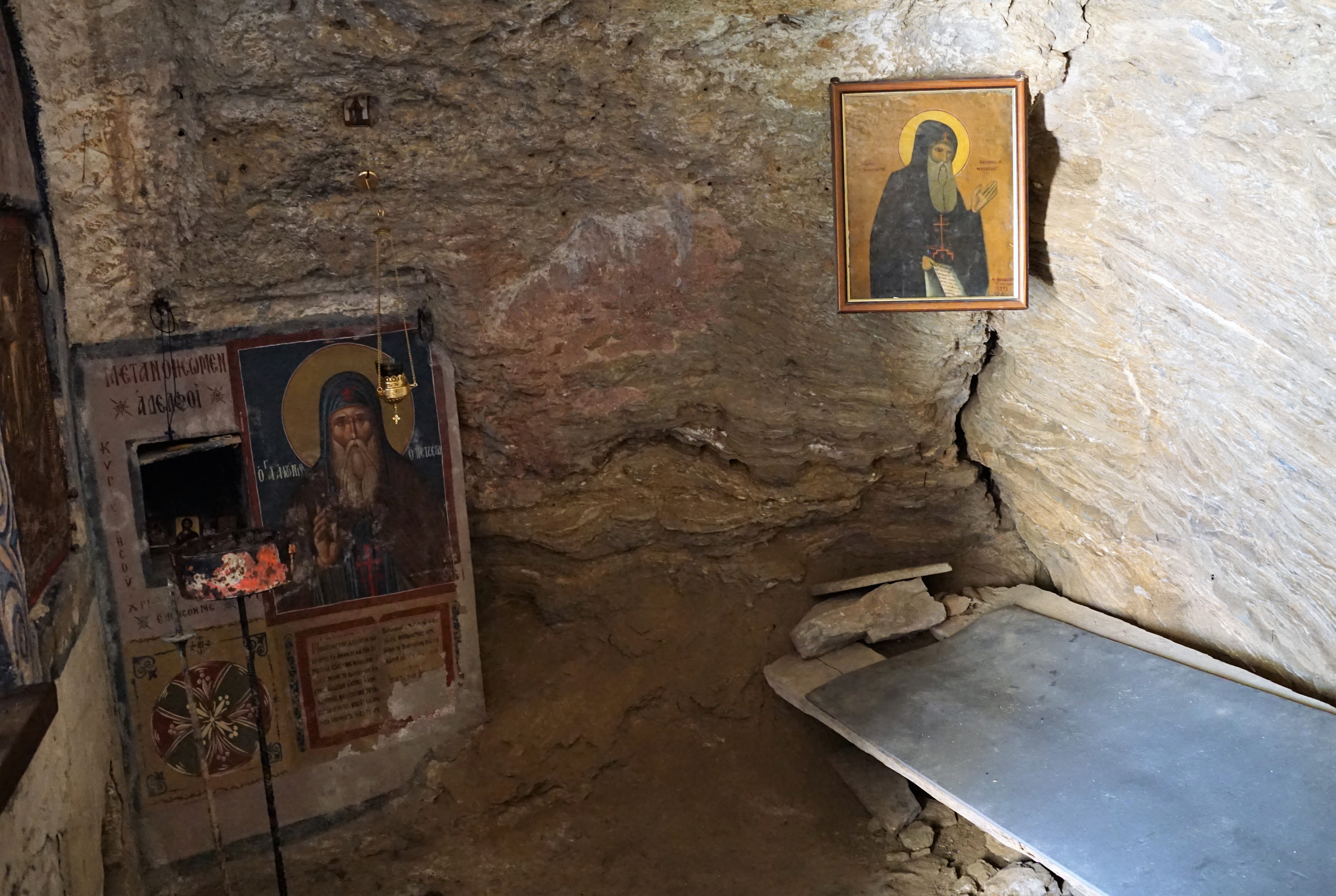 Свято Михайловский монастырь кельи монахов